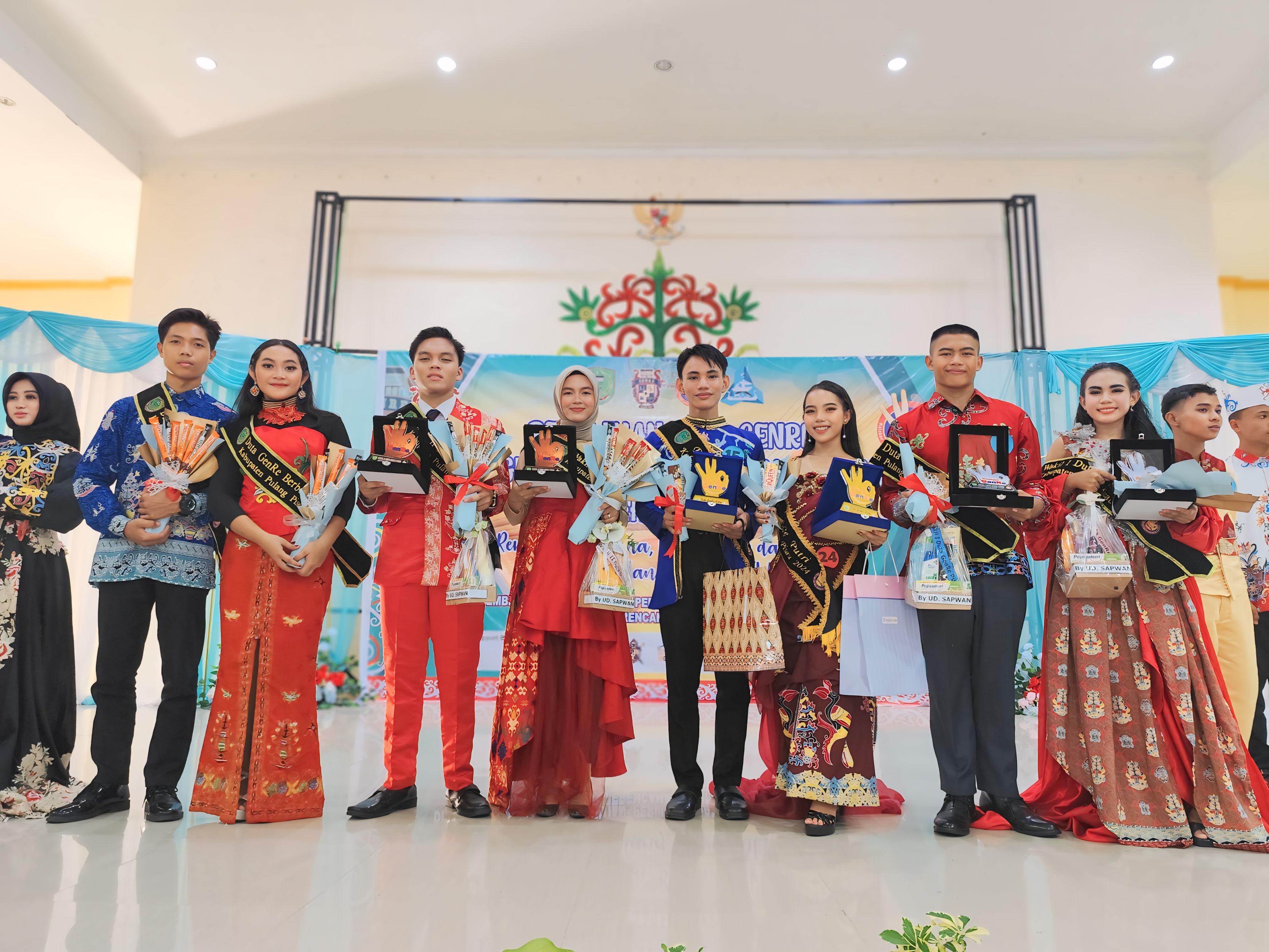 Gemilang di Ajang Duta Genre: Siswa SMAN 2 Kahayan Tengah Borong Prestasi di Kabupaten Pulang Pisau Gemilang di Ajang Duta Genre: Siswa SMAN 2 Kahayan Tengah Borong Prestasi di Kabupaten Pulang Pisau