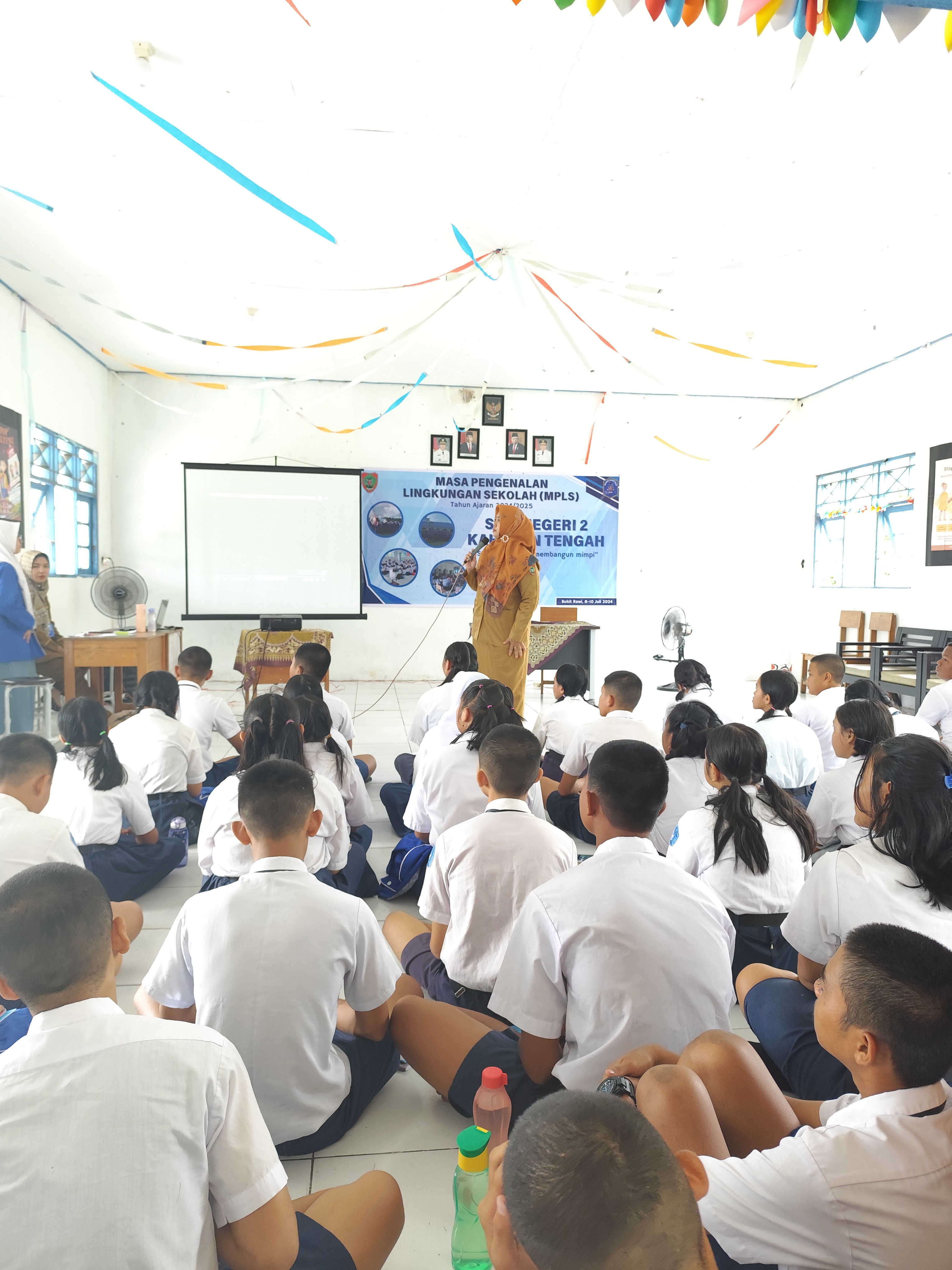 Kegiatan Masa Pengenalan Lingkungan Sekolah (MPLS) Tahun Pelajaran 2024/2025 Kegiatan Masa Pengenalan Lingkungan Sekolah (MPLS) Tahun Pelajaran 2024/2025